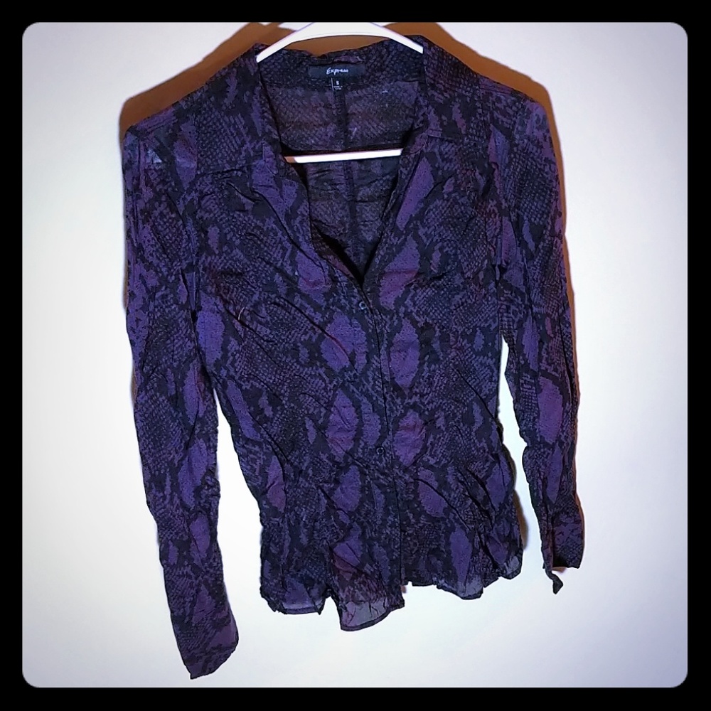 Women's button down collared shirt